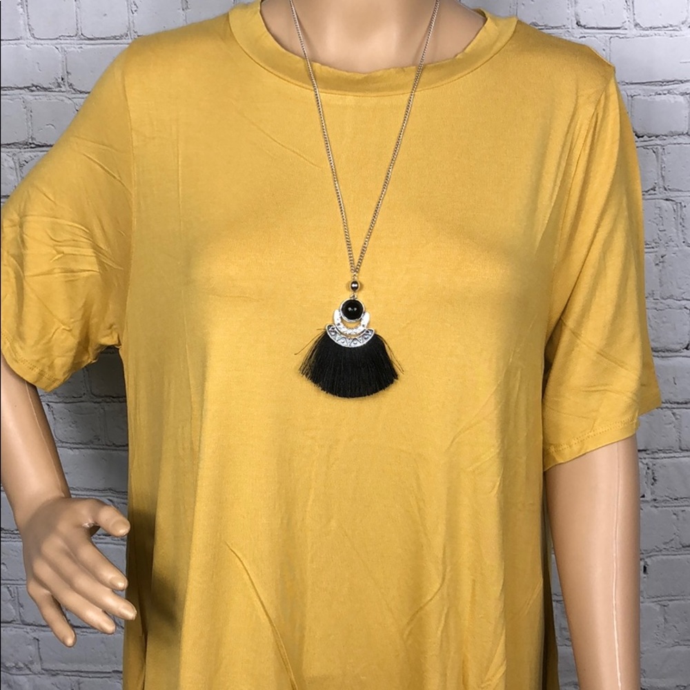 Black Tassel Necklace!  Silver Tone chain.  New! - Picture 2 of 3